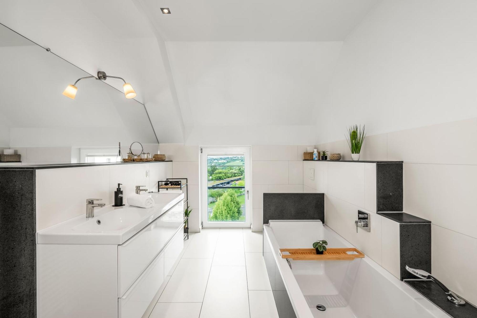 דירות וירצבורג Dnd Design Loft I 170Qm I Parken I Balkon I Workstation I Netflix I Kaffee I Waschmaschine I Trockner I Xbox I Ausblick מראה חיצוני תמונה