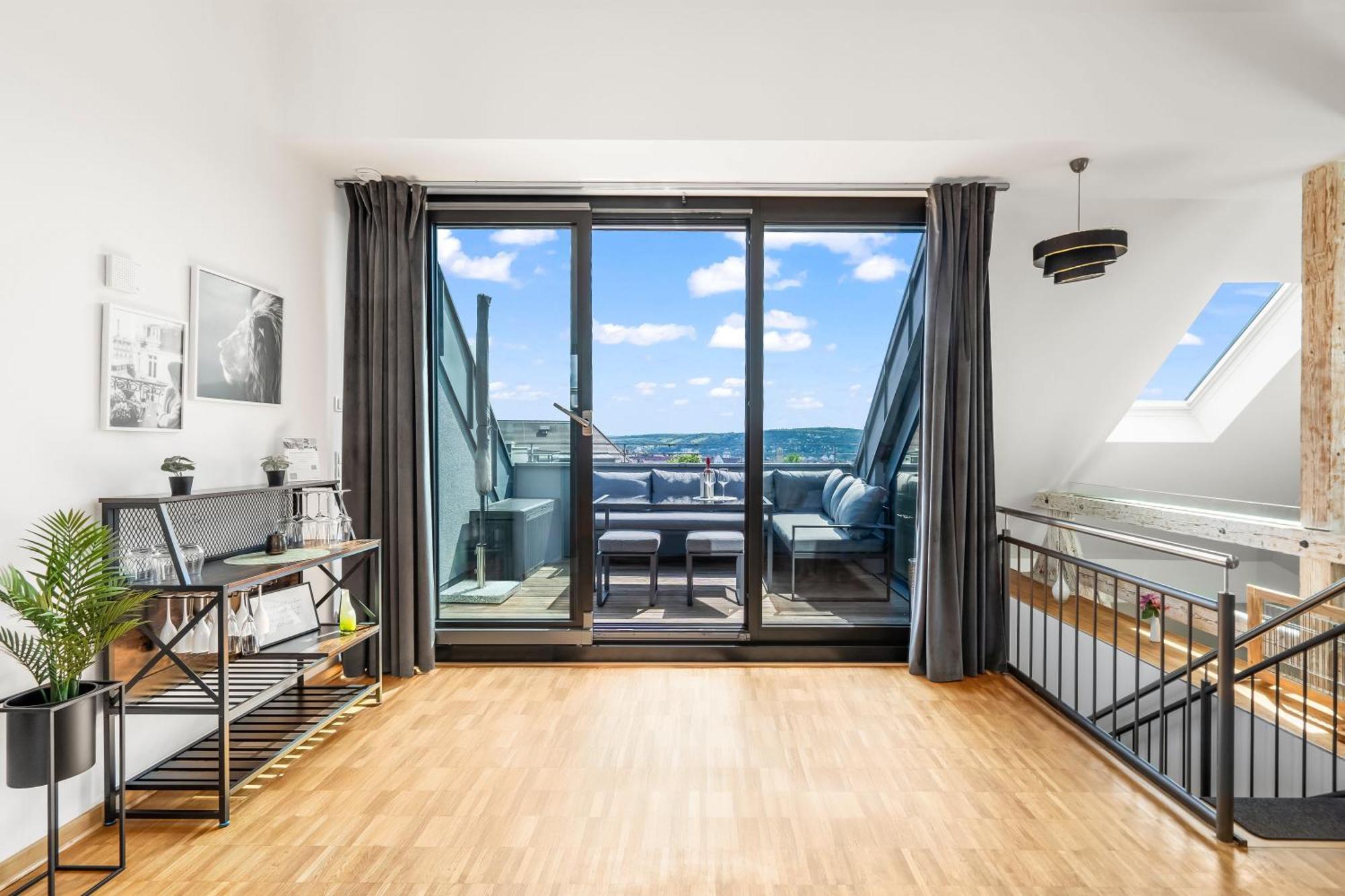 דירות וירצבורג Dnd Design Loft I 170Qm I Parken I Balkon I Workstation I Netflix I Kaffee I Waschmaschine I Trockner I Xbox I Ausblick מראה חיצוני תמונה